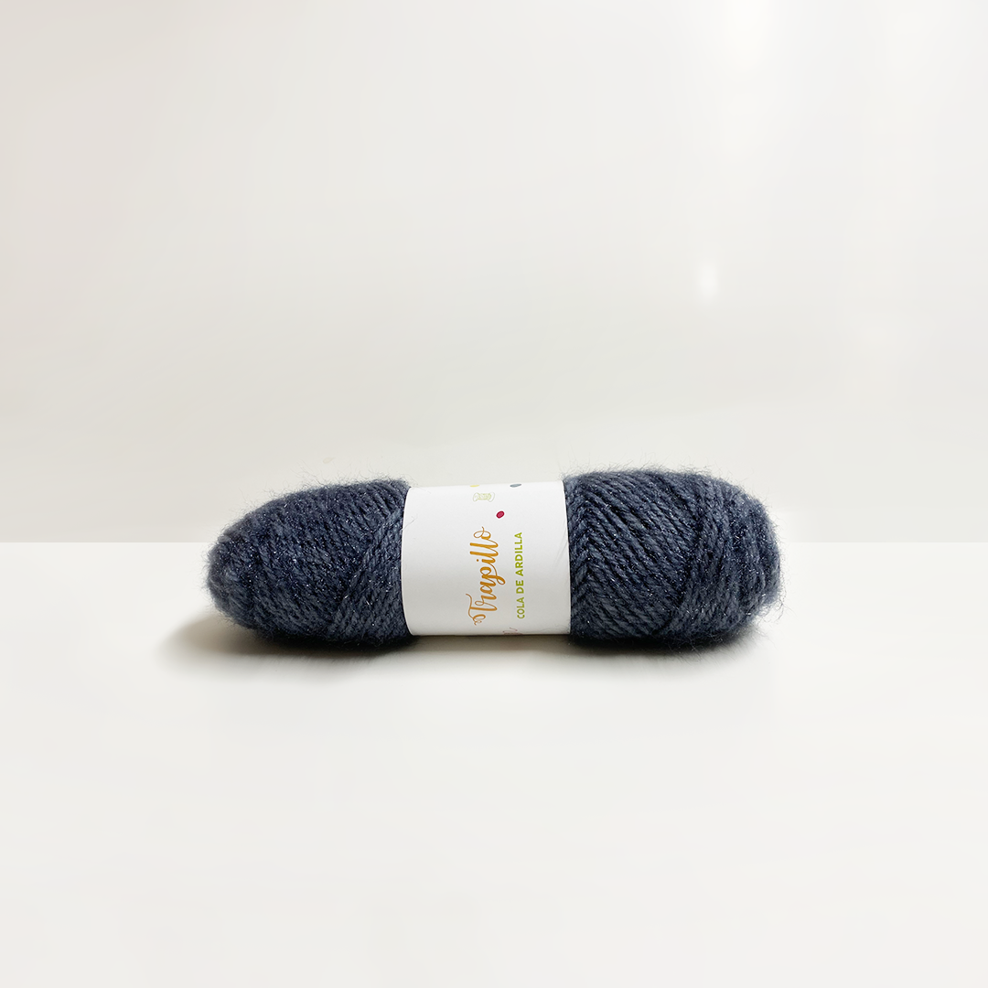 LANA COLA DE ARDILLA COLOR GRIS OSCURO