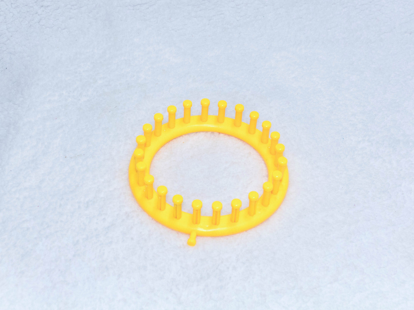 Telar redondo. 14 cm diámetro.